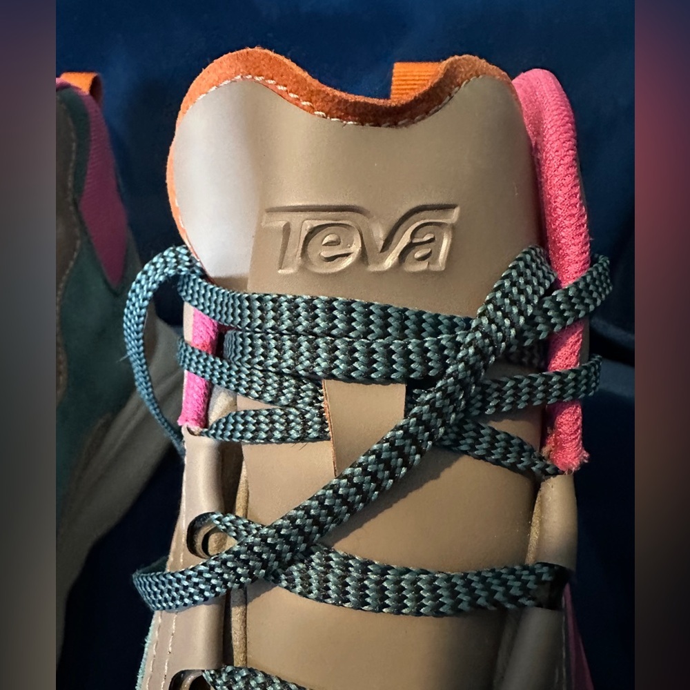 Teva Womens Waterproof Geotrecca Rp Pink, Blue, Tan Hiking Boots US Size 8 - Picture 5 of 13